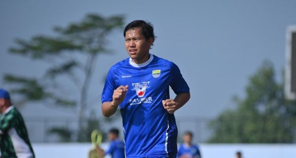 Bursa Transfer Liga 1: Ini Alasan Persib Bandung Kontrak Permanen Adam Alis - JPNN.com