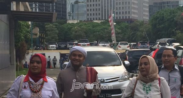 FPI: Pemikiran Pendukung LGBT Lebih Bodoh Ketimbang Binatang - JPNN.com