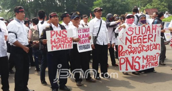 PNS Yes! P3K ke Laut aje - JPNN.com