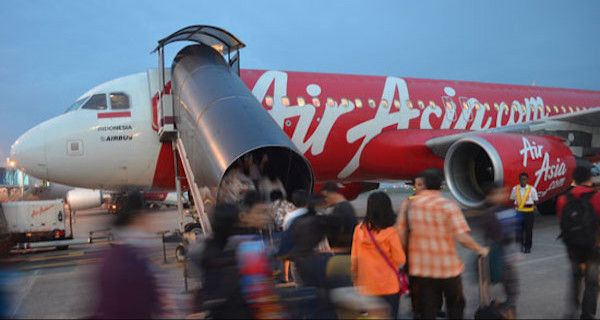 Semarak! Penerbangan Perdana AirAsia Indonesia Makau-Jakarta - JPNN.com