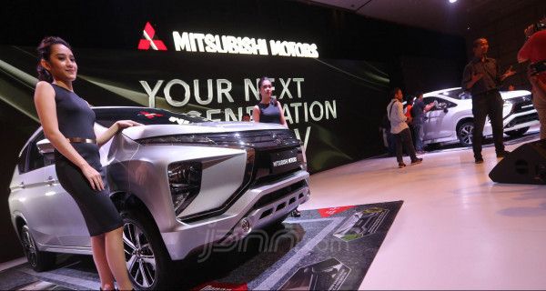 Jagoan Terbaru Mitsubishi Gabungkan MPV dan SUV, Harga Rp 189 Juta - JPNN.com