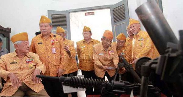 Veteran Merasa Bupati Bekasi Kurang Perhatian - JPNN.com