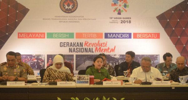 Menko PMK: Pemerintah Siap Hadapi Bencana Gunung Agung - JPNN.com