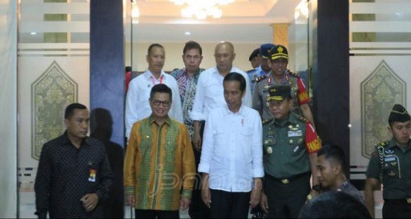 Ditanya soal DOB, Begini Penjelasan Jokowi - JPNN.com