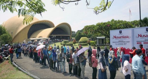 Mestinya Pembuatan E-KTP 14 Hari Sudah Jadi - JPNN.com