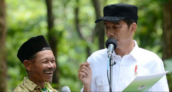 Jokowi Ancam Masyarakat yang Menelantarkan Hutan Sosial - JPNN.com