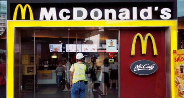 Ketika McDonald's Lindungi Politikus Inggris dari Amarah Warga Skotlandia - JPNN.com