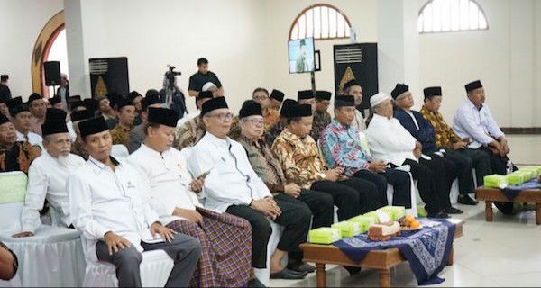 Kepala BIN Bersilaturahmi dengan Ulama dan Takmir Masjid - JPNN.com