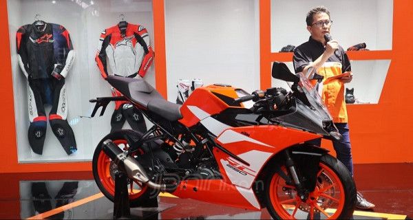 Lebih Mahal Rp 2 Juta, KTM RC 250 SE Baru Kian Agresif - JPNN.com