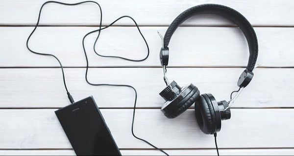 Trik Hemat Data Internet Ketika Menikmati Streaming Musik - JPNN.com