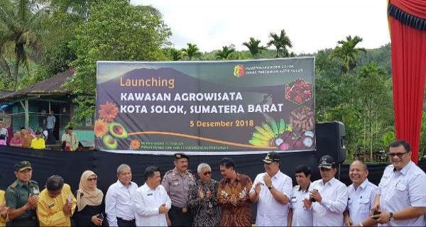 Kementan Resmikan Agrowisata Durian di Kota Solok - JPNN.com