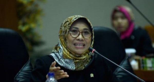 Hetifah: PP PPPK Belum jadi Solusi Masalah Guru Honorer - JPNN.com