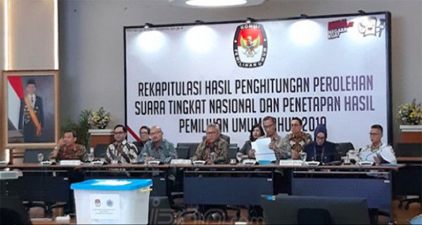 Beda Jumlah Suara di Situng KPU dengan Rekapitulasi Manual - JPNN.com