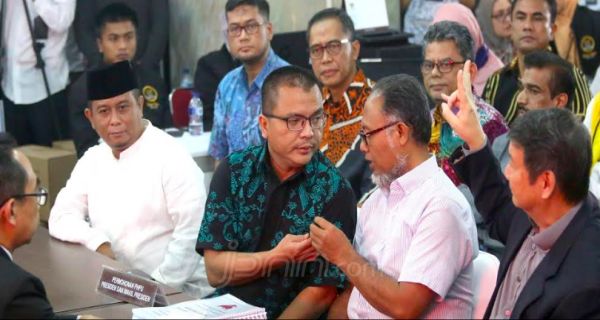 KPU Buka Kotak Suara untuk Gugatan Prabowo - Sandi di MK - JPNN.com