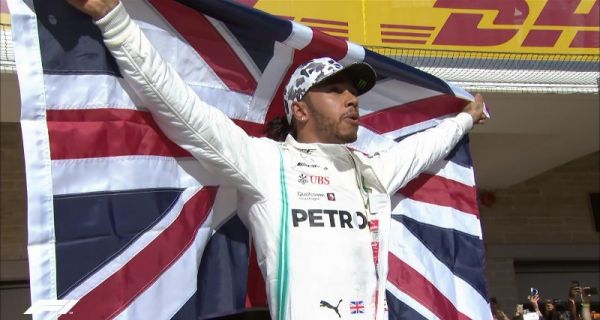 Sah! Lewis Hamilton Jadi Pembalap Keempat Inggris Dapat Gelar Sir - JPNN.com