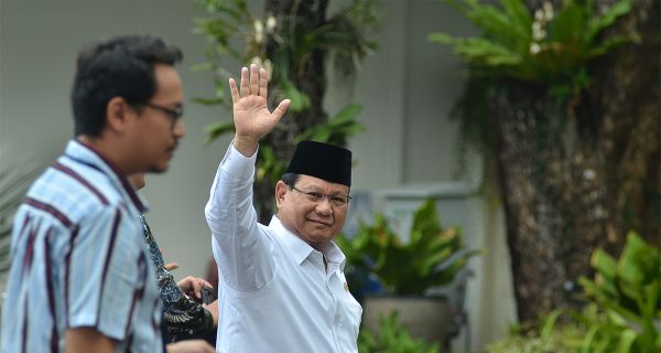 Megawati Ledek Prabowo Subianto Keleleran, Jokowi Terkekeh-kekeh - JPNN.com