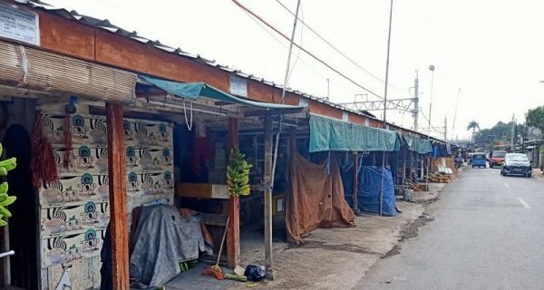 Terancam Digusur, Puluhan Pedagang Pisang Bakal Datangi Kantor Anies Baswedan - JPNN.com