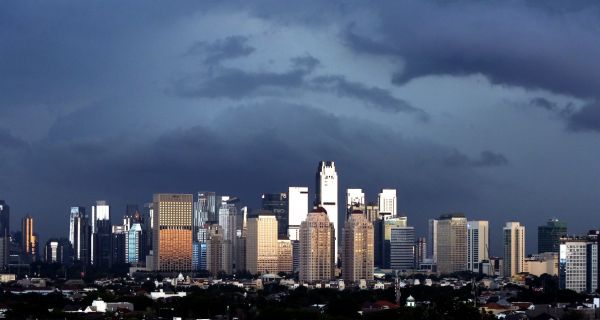 Simak Prakiraan Cuaca Hari Ini Selasa, Warga di Jakarta Siap-Siap Malam Nanti - JPNN.com