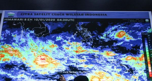 BMKG Peringatkan 7 Kabupaten Terkait Potensi Longsor dan Banjir - JPNN.com