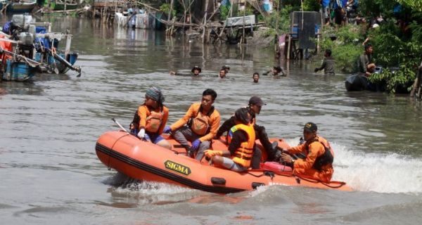 Haikal Kena Musibah di Kali Ciliwung Daerah Pejaten Timur - JPNN.com