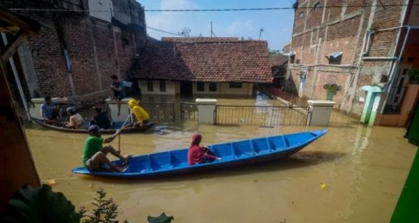 49 Gardu Listrik di Jabar Masih Terendam Banjir - JPNN.com