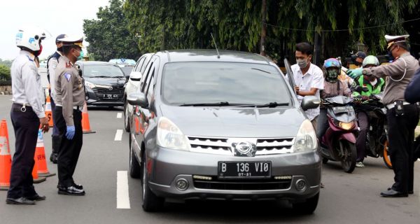 PSBB Sumbar, Begini Strategi Bupati Agam Penuhi Kebutuhan Pokok Warga - JPNN.com