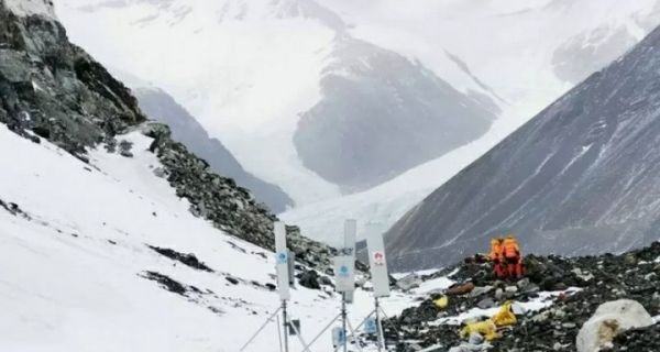 Huawei Pasang Tonggak 5G di Ketinggian Everest - JPNN.com