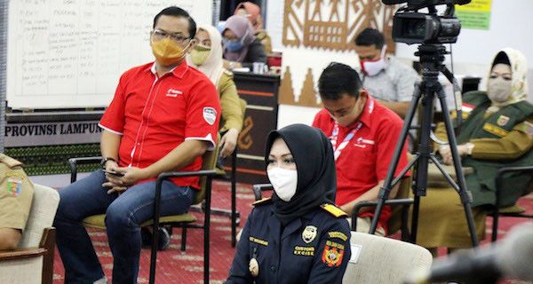 Difasilitasi Bea Cukai, Dua Perusahaan Ini Impor dan Donasikan APD ke Pemprov Lampung - JPNN.com