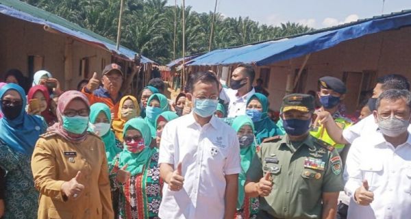 Alhamdulillah, Korban Longsor-Banjir Bogor Menempati Hunian Sementara - JPNN.com