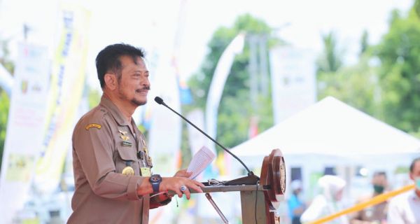 Mentan Salurkan KUR dan Asuransi Tani di Lampung - JPNN.com