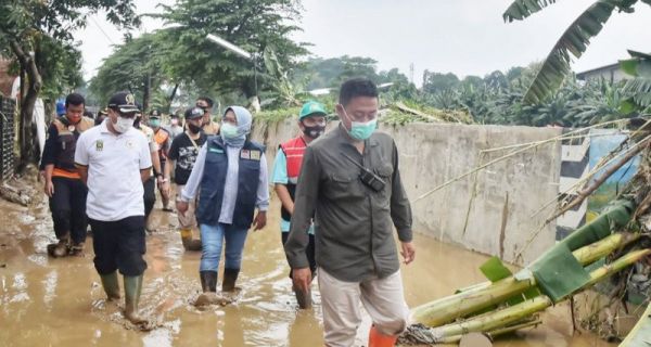 Banjir Terjang Kabupaten Bogor, 19 Masjid dan Musala Terendam - JPNN.com