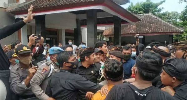 Anggota DPD RI Mengaku Dianiaya, Polisi Bergerak - JPNN.com