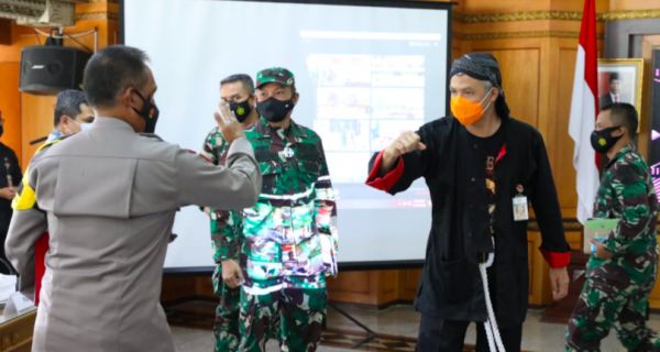 Pak Ganjar Rapatkan Barisan, Ajak TNI-Polri dan BIN - JPNN.com