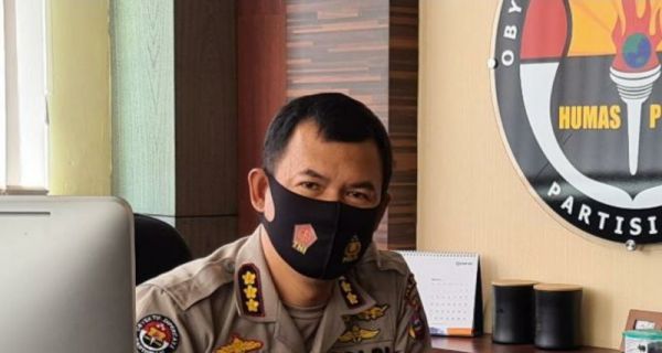 Polda Sumbar Bubarkan Ratusan Kerumunan Massa Dalam Sehari - JPNN.com