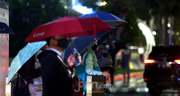 Prakiraan Cuaca di Sumsel, Rabu 14 Desember, Cerah Berawan, Hingga Hujan Ringan - JPNN.com