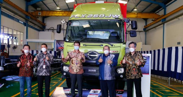 Hino Luncurkan Truk Ranger FLX 260 yang Sesuai Regulasi ODOL - JPNN.com