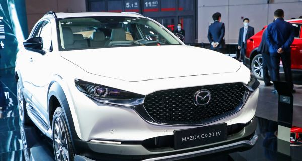 Mazda CX-30 Bertenaga Listrik Resmi Dikenalkan, Ini Spesifikasinya - JPNN.com