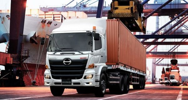 Hino Siap Sambut Standar Emisi Euro 4 Tahun Depan - JPNN.com