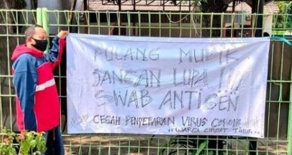 Puluhan Pemudik Jalani Swab Antigen di Polsek Pulogadung, Begini Hasilnya - JPNN.com