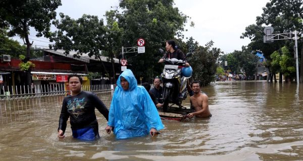 Ramalan Cuaca BMKG, Waspada Hujan Lebat Disertai Angin Kencang di Wilayah Ini - JPNN.com