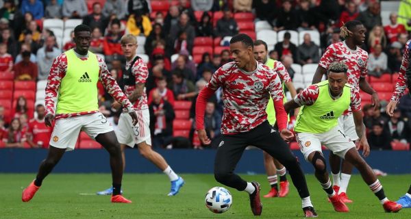 Ada Pemain Terpapar Covid-19, Manchester United Tunda Pertandingan Pramusim - JPNN.com