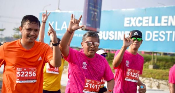 Ikut Lomba Lari 10 Kilometer, Hasto: Olahraga Mengajarkan Bertarung secara Adil - JPNN.com