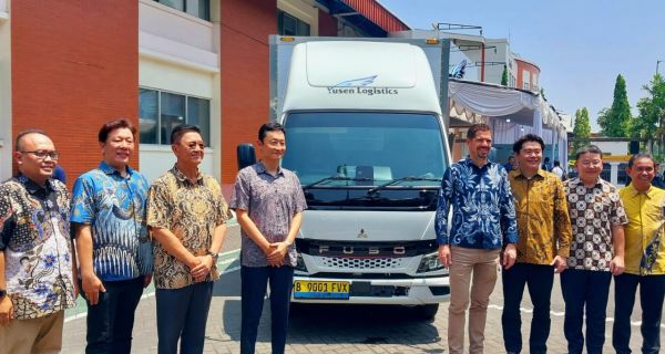 PT Yusen Mengaku Dapat Banyak Untung Setelah Mengoperasikan Mitsubishi Fuso eCanter - JPNN.com