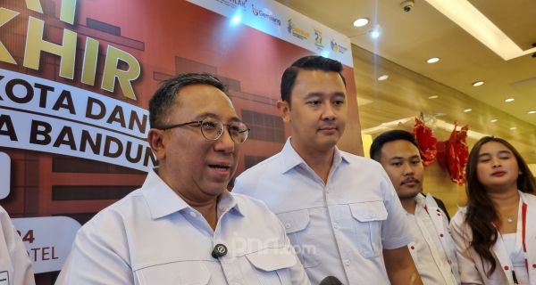 Debat Pilwalkot Bandung: Dhani Wirianata Klaim Presiden Prabowo Siap Dukung Program Kerjanya - JPNN.com