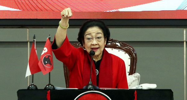 Blak-blakan, Megawati Meminta Hal Ini kepada Airin, Itu Fair, Iya dong - JPNN.com