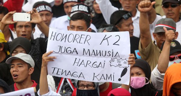 Wakil Rakyat Sepakat Perjuangkan Kenaikan Gaji Honorer K2 - JPNN.com