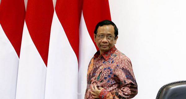 Boleh jadi Presiden Jokowi Sangat Sayang sama Mahfud MD, Ini Buktinya - JPNN.com