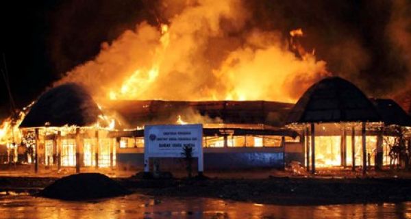 Bandara Wamena Terbakar, Kerugian Rp 9 M - JPNN.com