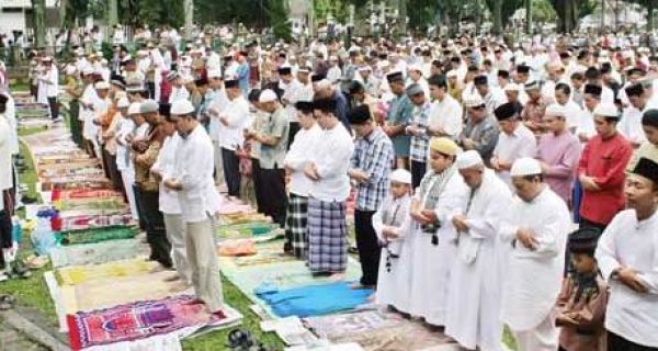 Bupati Keluarkan SE, Imbau PNS Salat Berjamaah - JPNN.com