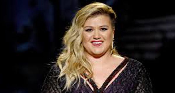 Kelly Clarkson pun Menangis Nyanyi Lagu Ini - JPNN.com